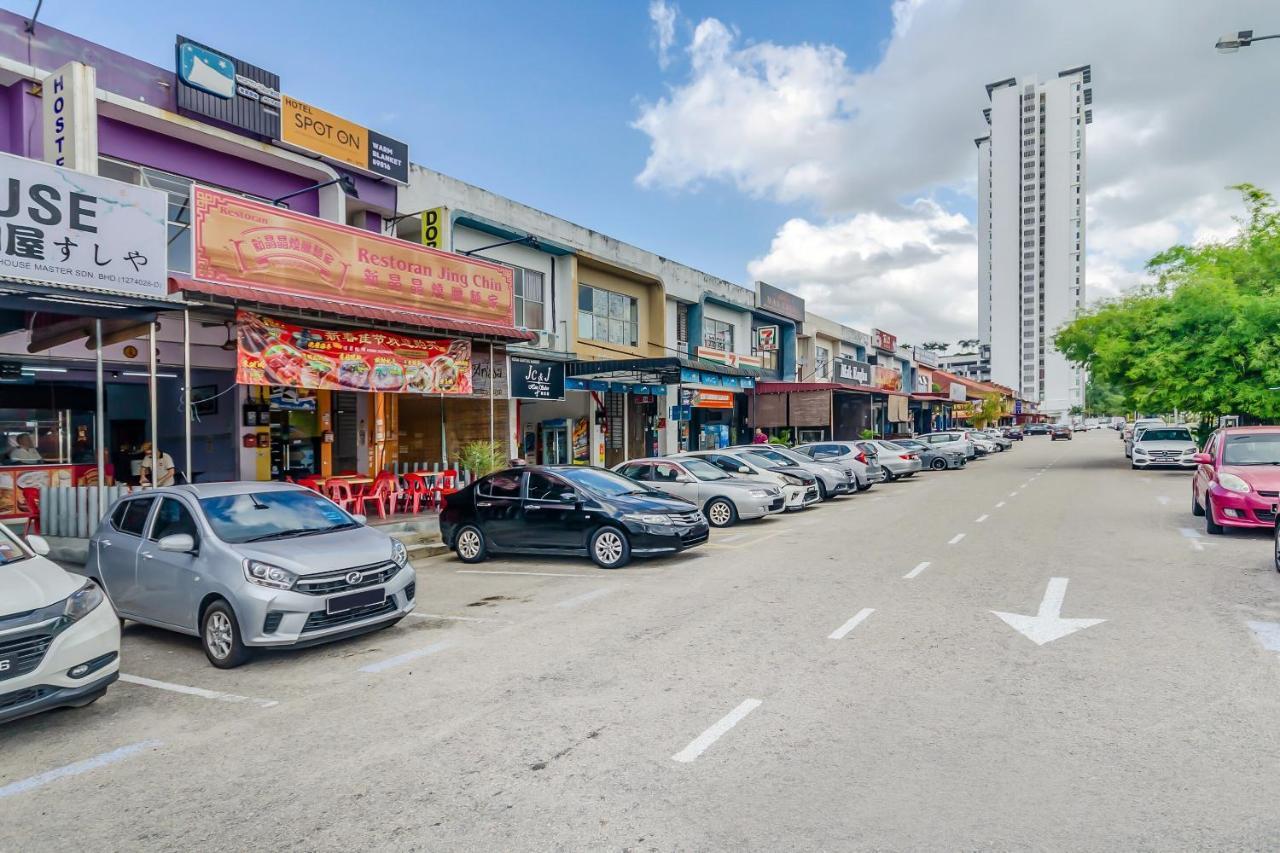 Spot On 89816 Warm Blanket Hotell Johor Bahru Exteriör bild
