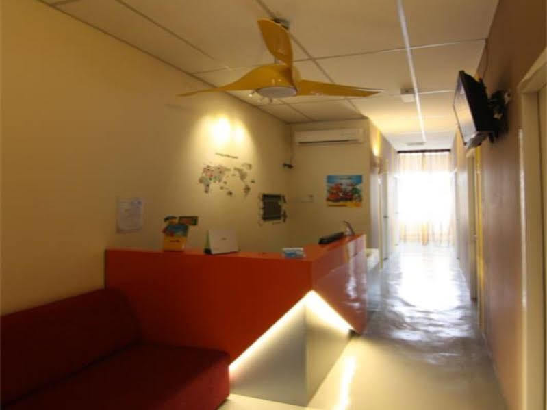 Spot On 89816 Warm Blanket Hotell Johor Bahru Exteriör bild