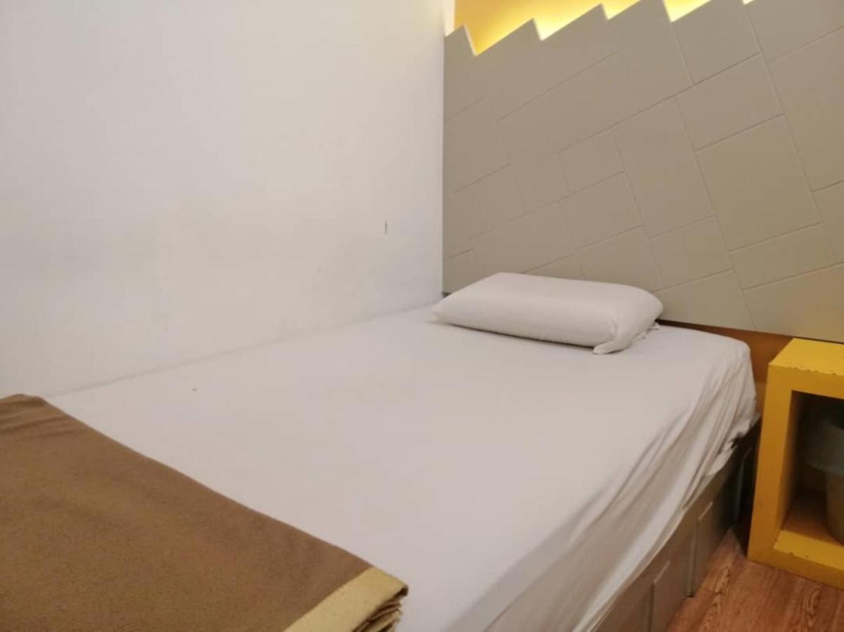 Spot On 89816 Warm Blanket Hotell Johor Bahru Exteriör bild
