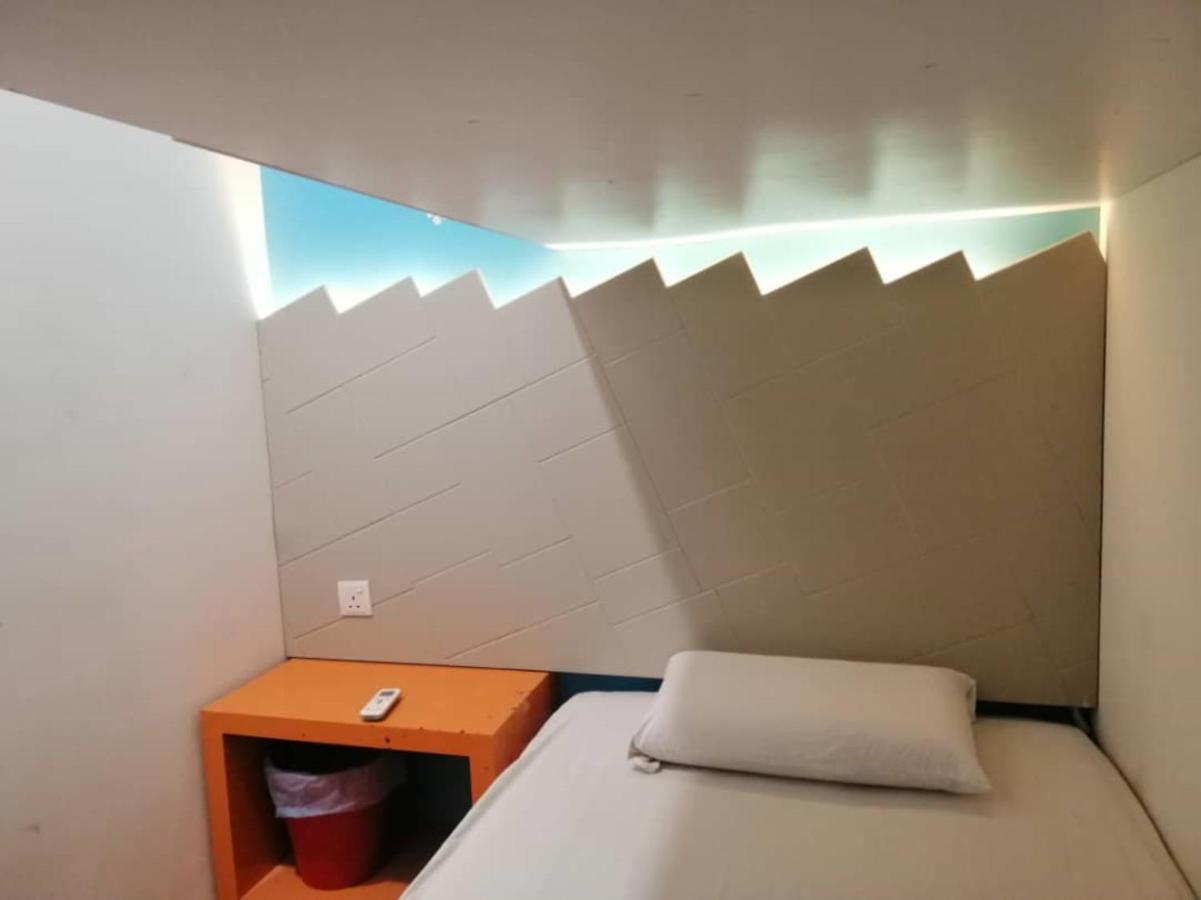 Spot On 89816 Warm Blanket Hotell Johor Bahru Exteriör bild