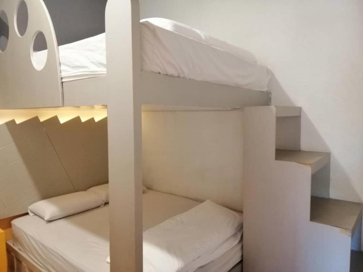Spot On 89816 Warm Blanket Hotell Johor Bahru Exteriör bild