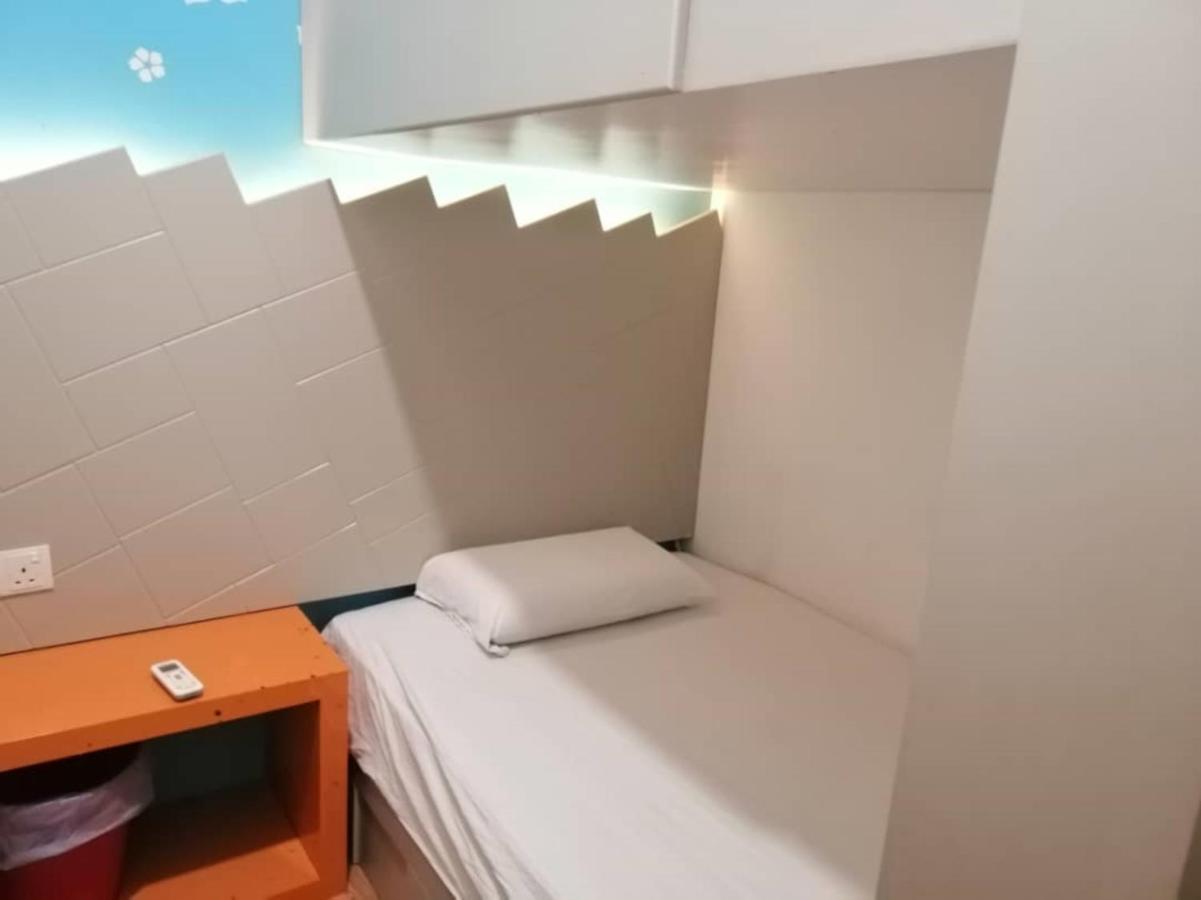 Spot On 89816 Warm Blanket Hotell Johor Bahru Exteriör bild